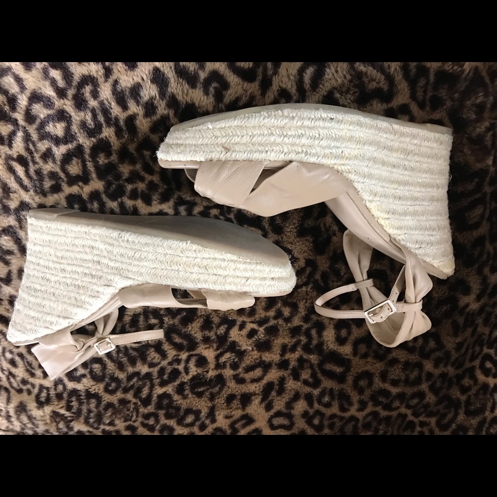 Talbots Beige Platform Wedges. - image 4